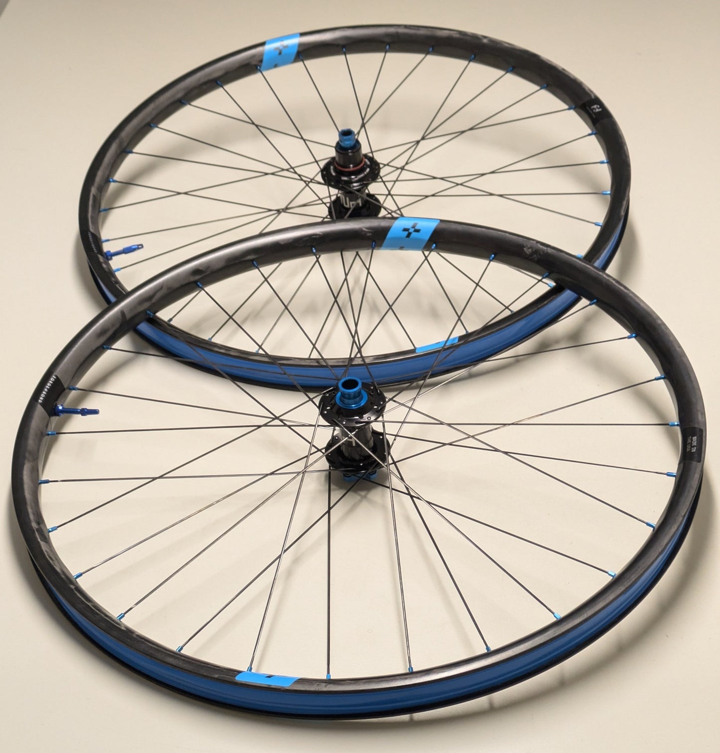 FORGE AND BOND, 30 EM CARBON | PROJECT 321 HUBS | REAR WHEEL